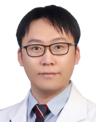 ȯ�ڰ� �ȶ�������: ����Ŭ�� �ô밡 �䱸�ϴ� ġ���� �غ�